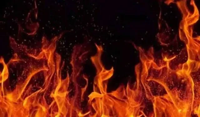 ఆర్టీసీ డిపోలో నిలిపి ఉన్న బస్సులో మంటలు
