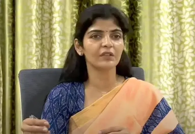 రాప్తాడు విద్యార్థినులపై దాడి.. ఆరోగ్య పరిస్థితిపై మహిళా కమిషన్‌ ఆరా