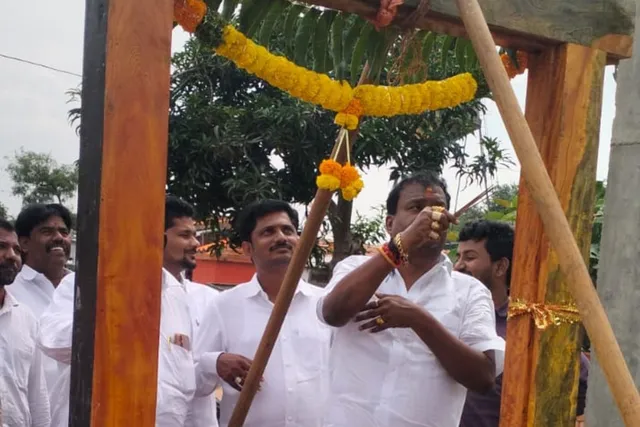 కొత్తపల్లిలో అభివృద్ధి పనులకు శ్రీకారం