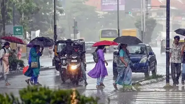 ఆంధ్ర, తెలంగాణలో భారీ వర్షాల హెచ్చరిక.. వాతావరణ శాఖ అలర్ట్ ఆంధ్ర, తెలంగాణలో భారీ వర్షాల హెచ్చరిక.. వాతావరణ శాఖ అలర్ట్