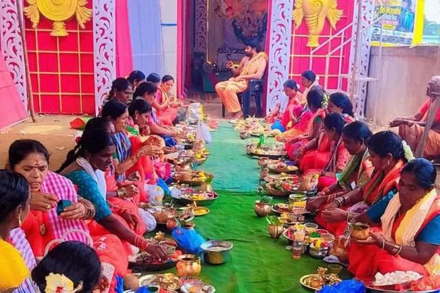 దులికట్ట గ్రామపంచాయతీ గణపతి వద్ద కుంకుమ పూజా కార్యక్రమం