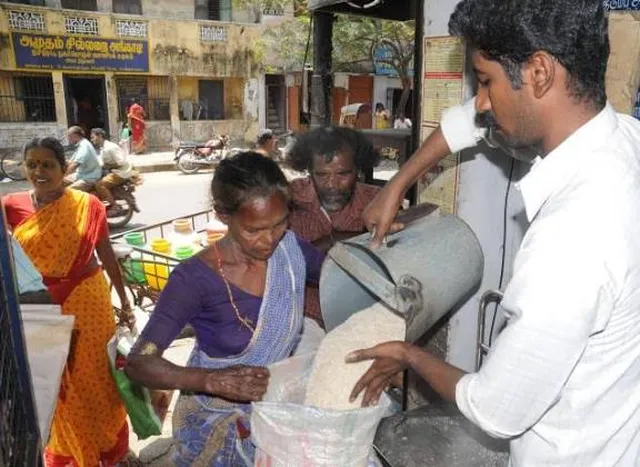 நாளை ரேஷன் கடைகள் இயங்கும்: TN அரசு அறிவிப்பு