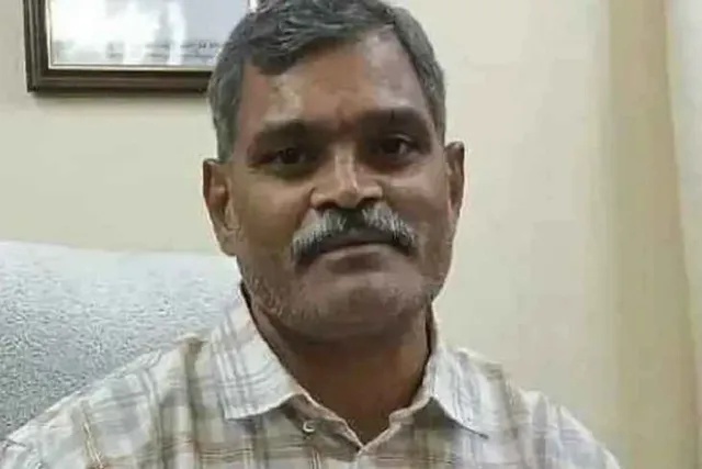 విధి నిర్వహణలో నిర్లక్ష్యం.. ఇద్దరు హెచ్‌ఎంలకు నోటీసులు జారీ