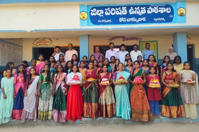 బాన్సువాడ పాఠశాలలో ఘనంగా బతుకమ్మ సంబరాలు