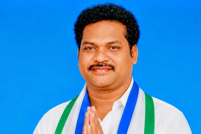 మారేడుమిల్లిలో కనీస వసతులు కరువు