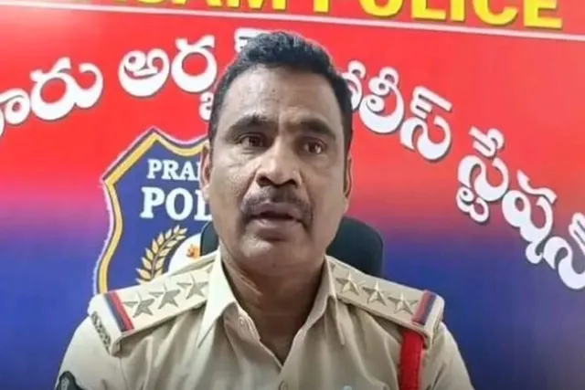 వినాయక ఊరేగింపులో డీజేలకు అనుమతి లేదు.. సీఐ