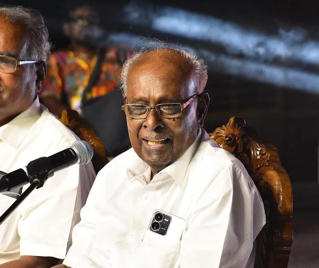 அரசியல் கருத்துக்களை நெற்றிப்பொட்டில் அடித்துப் பேசும் சாலமன் பாப்பையா