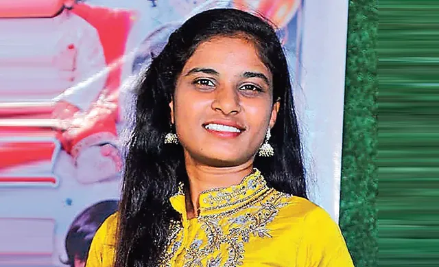ప్రేమించిన యువతిని హత్య చేసి ఆత్మహత్యగా చిత్రీకరించిన లెక్చరర్