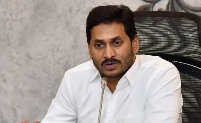 ఆ 59మంది అధికారుల్ని బదిలీ చేయాల్సిందే: జగన్