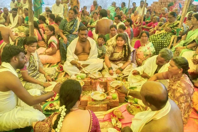 కొత్తపల్లి గోరిలో చండీ హోమం