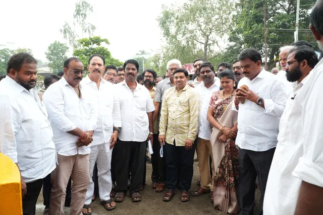 అభివృద్ధి పనులకు కొవ్వూరు ఎమ్మెల్యే శంఖస్థాపన