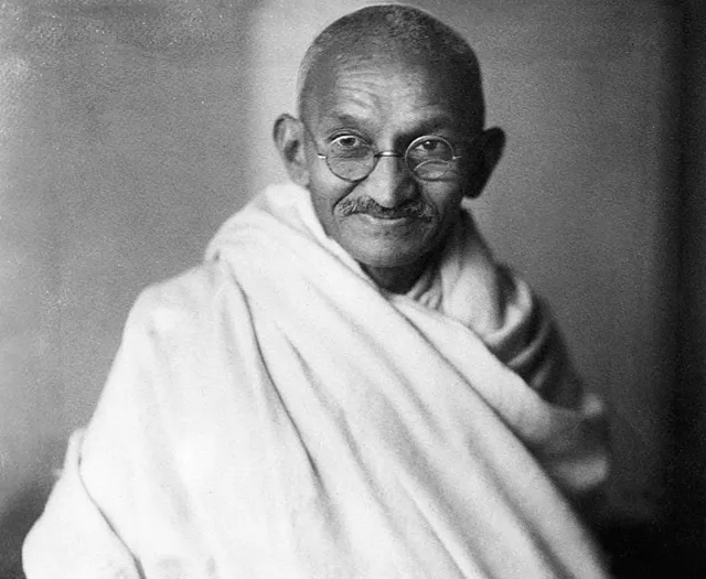 గాంధీ జయంతి.. పిల్లలకు నేర్పించాల్సిన విలువలు ఇవే!