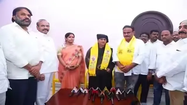 వైసీపీకి బిగ్ షాక్.. టీడీపీలో చేరిన చైర్‌పర్సన్ అభ్యర్థి