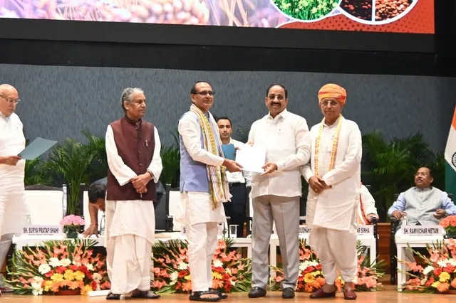 పామాయిల్ ధరలపై కమిటీ ఏర్పాటు: మంత్రి తుమ్మల పామాయిల్ ధరలపై కమిటీ ఏర్పాటు: మంత్రి తుమ్మల