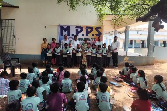 దమ్మన్నపేట MPPS పాఠశాలలో విద్యార్థులకు యూనిఫాం పంపిణీ