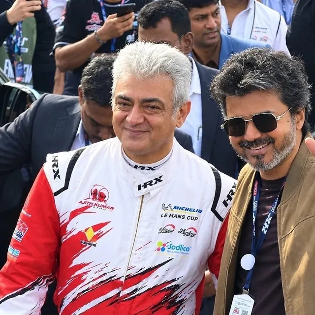 సీఎం విజయ్ లండన్ పర్యటనపై విమర్శలు సీఎం విజయ్ లండన్ పర్యటనపై విమర్శలు