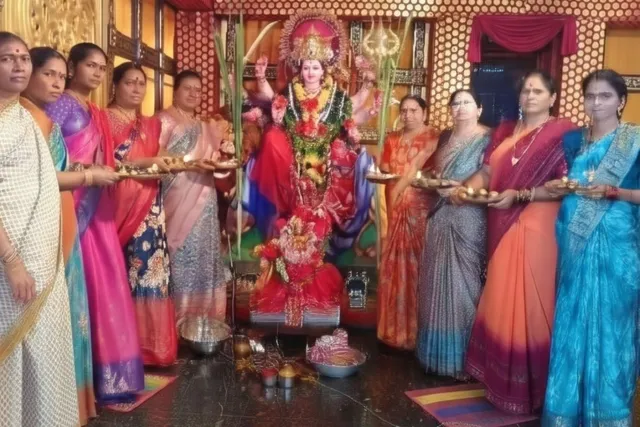 లలితా త్రిపుర సుందరిగా దుర్గమ్మ!