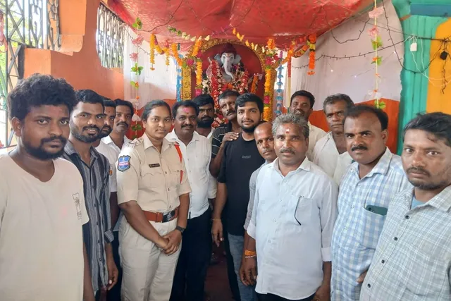 మట్టి గణేష్ తో ఆదర్శంగా నిలిచిన గాన్నోరా గ్రామం