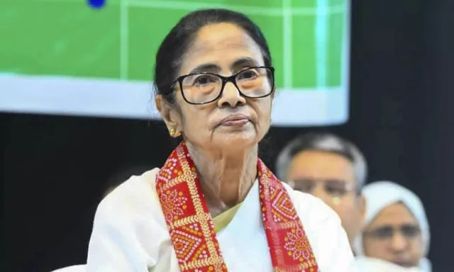 మమతకు వరుస షాక్‌లు.. ఉప ఎన్నికల నుంచి వైదొలిగిన మరో అభ్యర్థి