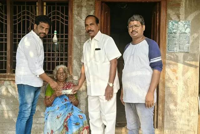 చాగల్లు లో ఎన్టీఆర్ భరోసా పెన్షన్ల పంపిణీ కార్యక్రమం