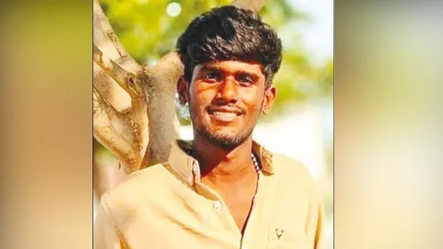 பட்டப்பகலில் கல்லூரி மாணவர் வெட்டிக்கொலை.. பள்ளி மாணவனிடம் விசாரணை