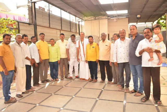 సంగారెడ్డిలో గణేష్ వద్ద అన్న ప్రసాద వితరణ