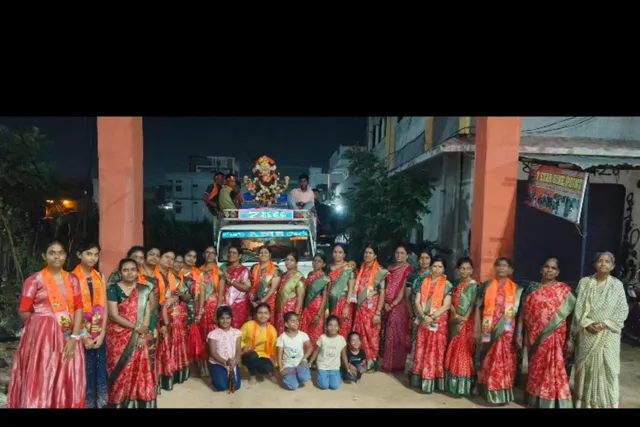 బాన్సువాడ వాసవి కాలనీలో నిమజ్జనం