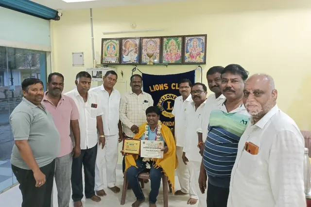 బాల్కొండలో ఉత్తమ ఉపాధ్యాయుడికి సన్మానం