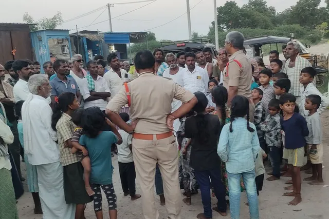 బనవాసి గ్రామ ప్రజలకు అవగాహన సదస్సు నిర్వహించిన ఎస్ఐ శ్రీనివాసులు బనవాసి గ్రామ ప్రజలకు అవగాహన సదస్సు నిర్వహించిన ఎస్ఐ శ్రీనివాసులు