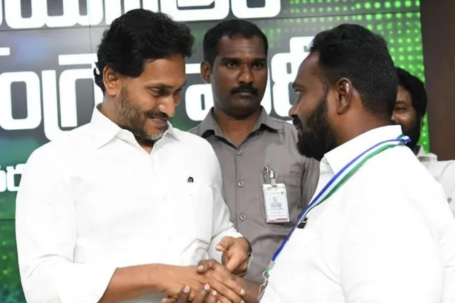 పర్చూరు వైసిపీ ఇంచార్జిగా గాదె మధుసూదన్ రెడ్డే: జగన్ స్పష్టీకరణ