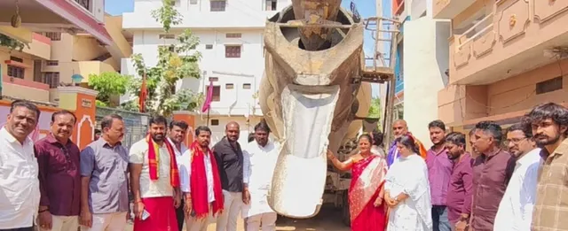 31, 11వ వార్డుల్లో సీసీ రోడ్డు పనులు ప్రారంభం 31, 11వ వార్డుల్లో సీసీ రోడ్డు పనులు ప్రారంభం