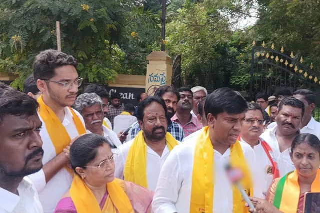 ఎమ్మిగనూరు మున్సిపల్ చైర్‌పర్సన్ అభ్యర్థిగా నామినేషన్ వేసిన మచ్చాని సునీత..!