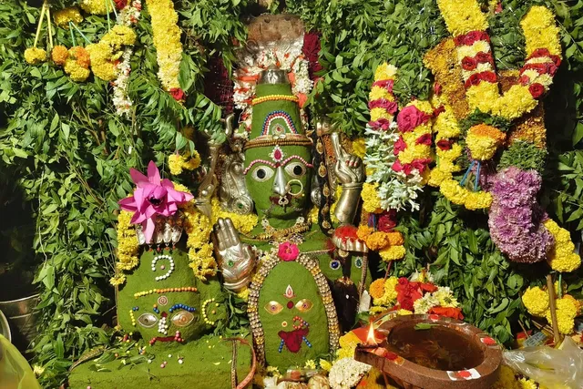 వేపాకు అలంకారంలో శ్రీ విరూపాక్షి మారెమ్మ దర్శనం
