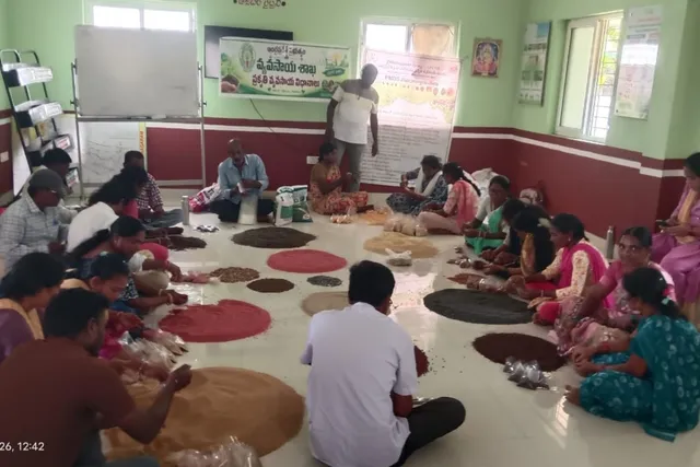 రబీ పంటల సాగుకు డ్రై సోయింగ్ కిట్లు సిద్ధం