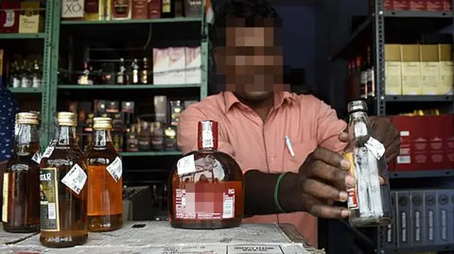 டாஸ்மாக் மதுபாட்டில் விலை அக்., முதல் ரூ.10 அதிகரிக்க வாய்ப்பு டாஸ்மாக் மதுபாட்டில் விலை அக்., முதல் ரூ.10 அதிகரிக்க வாய்ப்பு