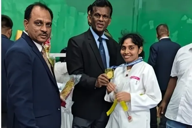 కరాటేలో సుప్రజకు గోల్డ్ మెడల్