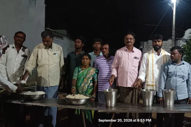 కామారెడ్డి గూడెం లో గణేష్ వద్ద మహా అన్న వితరణ
