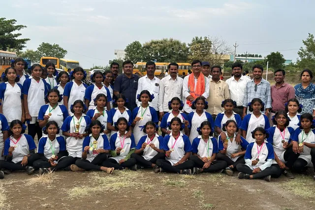 క్రీడలు మానసిక, శారీరక ఆరోగ్యానికి ముఖ్యం.. విద్యాధికారి