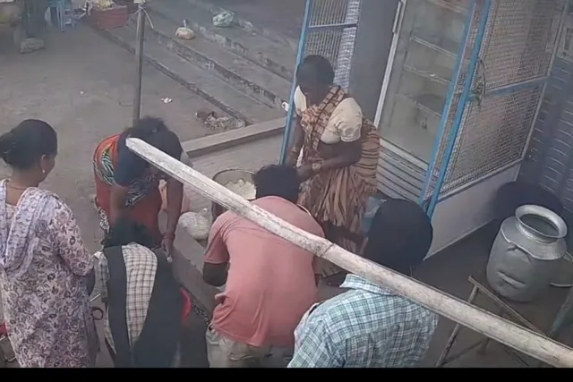 అడ్వకేటర్ రామాల హరికృష్ణ మొదటి వర్ధంతి సందర్భంగా అన్నదానం