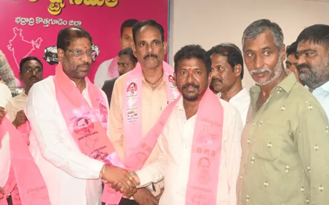 BRSలోకి భారీగా చేరికలు