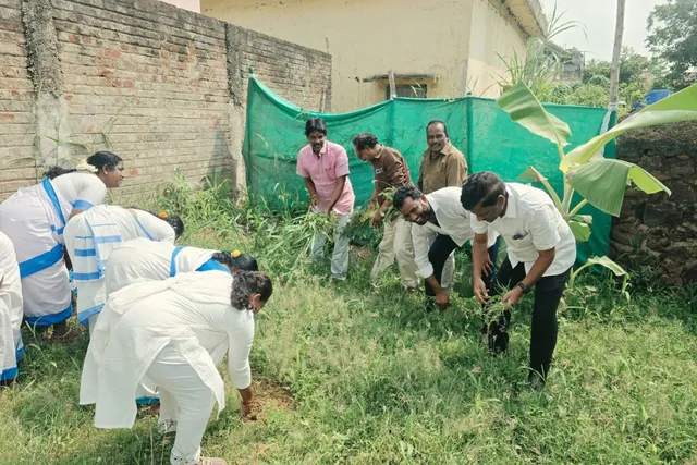 బాదంపూడిలో వన్ మెన్ - వన్ అవర్ శ్రమదానం