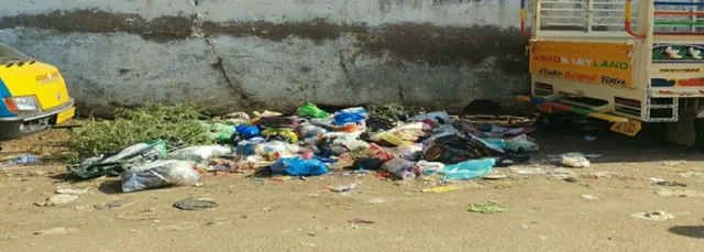 ఆలయ పరిసరాల్లో అపరిశుభ్రత.. జిహెచ్‌ఎమ్‌సి అధికారులు స్పందించాలి