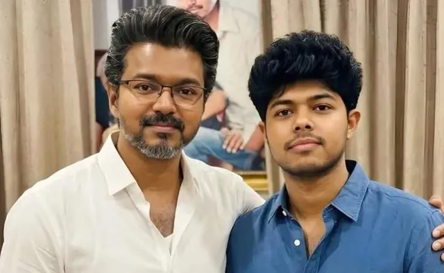 విజయ్ కుమారుడు జేసన్ సంజయ్ దర్శకుడిగా తొలి అడుగు: 'సిగ్మా'తో అక్టోబర్ 2న ప్రేక్షకుల ముందుకు విజయ్ కుమారుడు జేసన్ సంజయ్ దర్శకుడిగా తొలి అడుగు: 'సిగ్మా'తో అక్టోబర్ 2న ప్రేక్షకుల ముందుకు