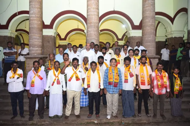 బొబ్బిలిలో వైసీపీకి షాక్..75 కుటుంబాలు టీడీపీలో చేరిక