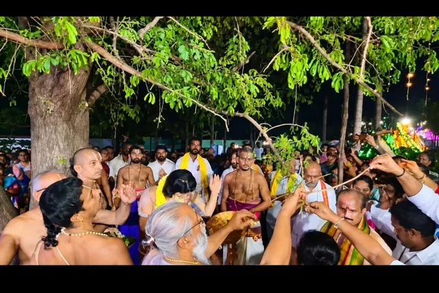 సింహాచలంలో వైభవంగా జమ్మివేట మహోత్సవం సింహాచలంలో వైభవంగా జమ్మివేట మహోత్సవం