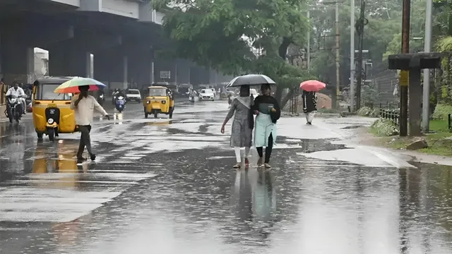 తుఫాన్.. రేపు ఈ జిల్లాల్లో భారీ వర్షాలు