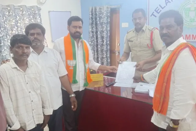 ప్రధాని మోదీ దిష్టిబొమ్మ దహనంపై ఎన్ఎస్‌యూఐ నేతపై కేసు నమోదుకు డిమాండ్