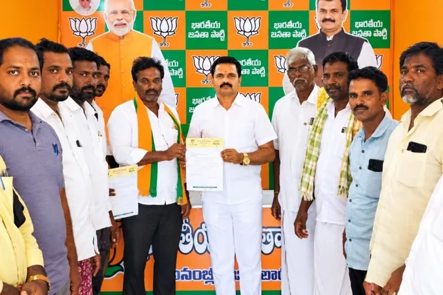 పేద కుటుంబాలకు సీఎం రిలీఫ్ ఫండ్ ద్వారా సహాయం! పేద కుటుంబాలకు సీఎం రిలీఫ్ ఫండ్ ద్వారా సహాయం!