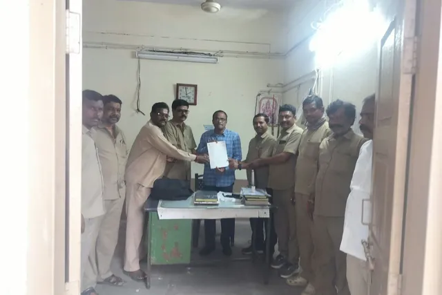 డిపో సమస్యలు పరిష్కరించాలి.. సీఐటీయూ