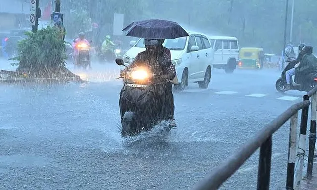 రాగల 24 గంటల్లో  ఏపీలో అతి భారీ వర్షాలు: వాతావరణ శాఖ